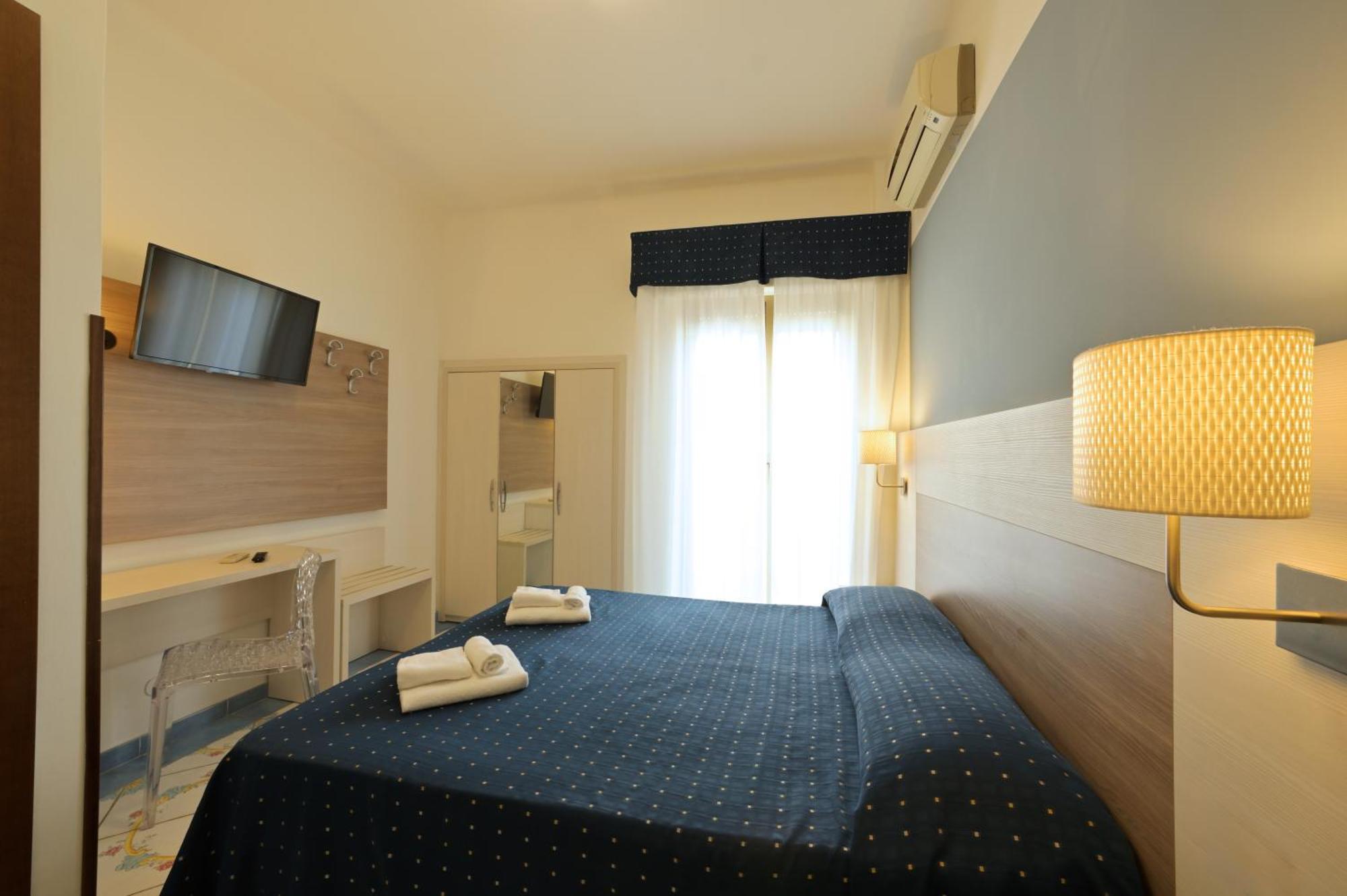 Hotel Delfino لايقويليا المظهر الخارجي الصورة