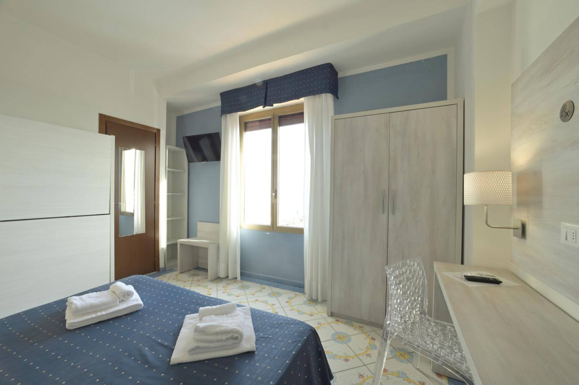 Hotel Delfino لايقويليا المظهر الخارجي الصورة